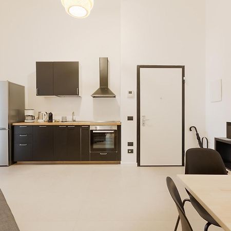 Apartmán Cozy Corner With Balcony And Private Garage! Milán Exteriér fotografie