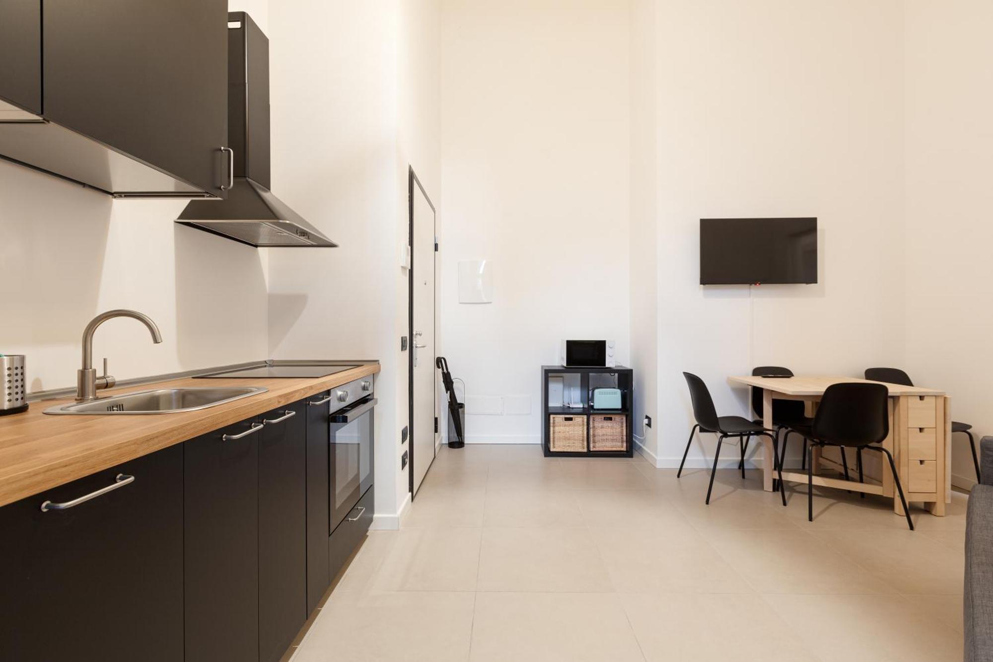 Apartmán Cozy Corner With Balcony And Private Garage! Milán Exteriér fotografie